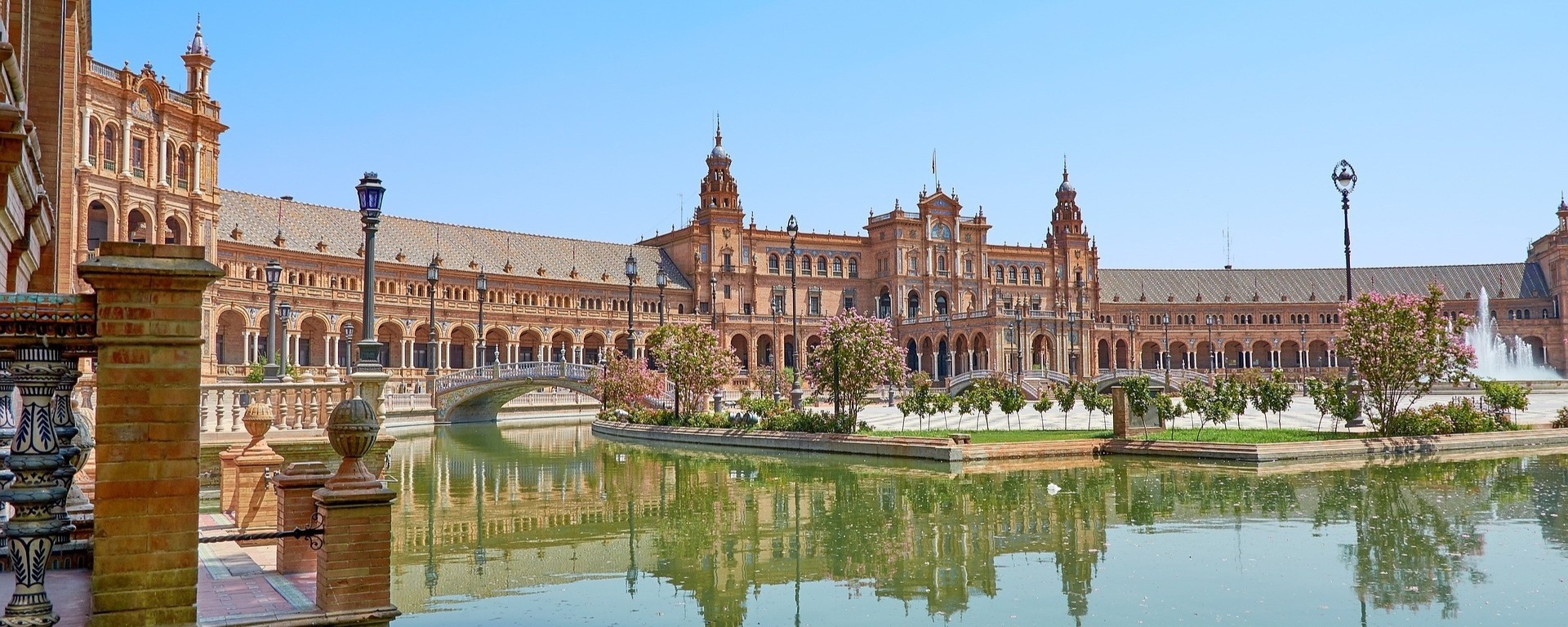 Sevilla: en livsnjutares stadsguide
